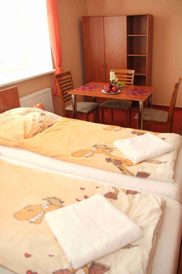 Cerny Kocour Apart Hotel Sarovy Экстерьер фото