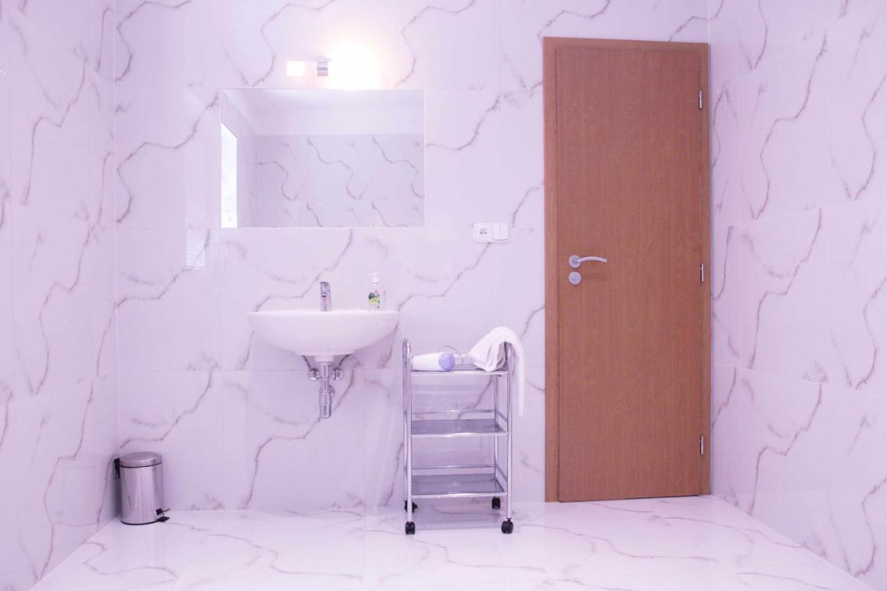Cerny Kocour Apart Hotel Sarovy Экстерьер фото